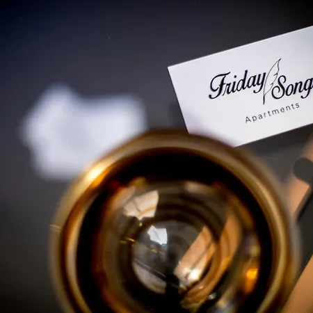 Lägenhet Friday Songs *