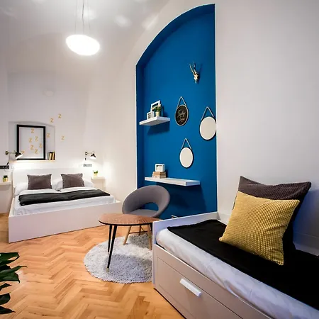 Apartment Friday Songs Prag